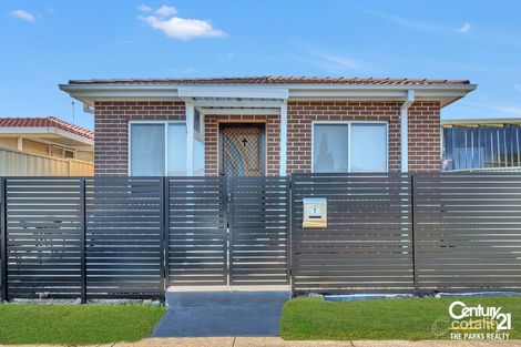 1 Kanuka St, Bossley Park, NSW 2176