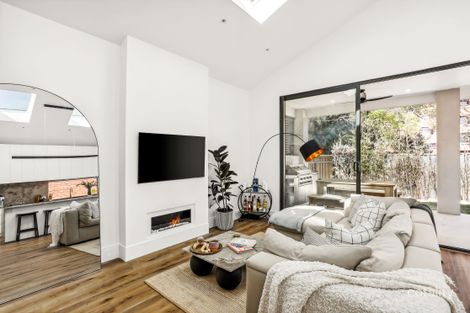 Property photo of 6 Tunbridge Street Mascot NSW 2020