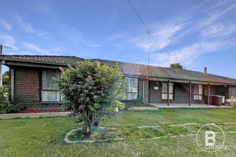 2 Owen Ct, Sebastopol, VIC 3356