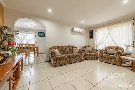 Property photo of 1/2 Elgata Close Meadow Heights VIC 3048