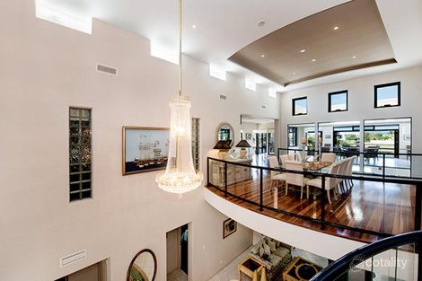 Property photo of 1669 Riverdale Drive Hope Island QLD 4212