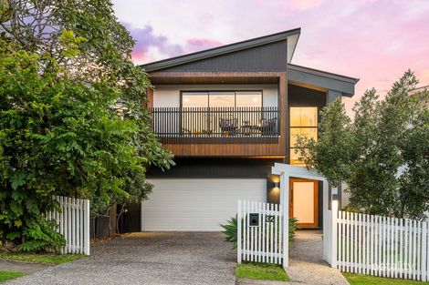 Property photo of 32 Alexandra Street Bardon QLD 4065