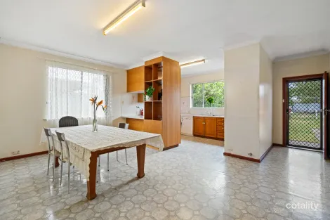 Property photo of 18 Bishops Avenue Alberton SA 5014