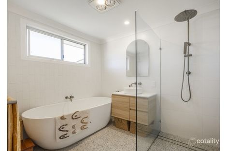 Property photo of 1 John Close Ulmarra NSW 2462