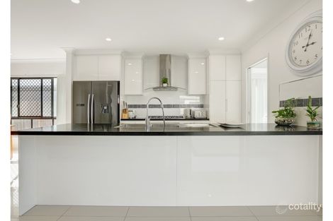 Property photo of 11 Girringun Parade Mount Peter QLD 4869