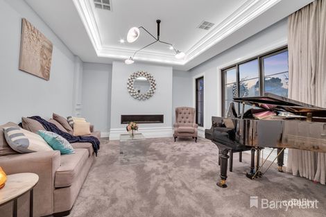 Property photo of 6 Milloo Crescent Mount Waverley VIC 3149