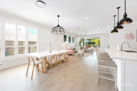 7 HILLGROVE CT, BLI BLI, QLD 4560