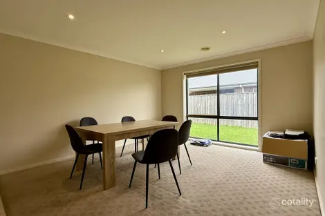 Property photo of 100 Hammersmith Circuit Traralgon VIC 3844