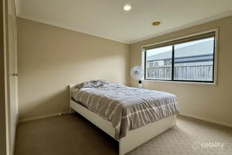 Property photo of 100 Hammersmith Circuit Traralgon VIC 3844