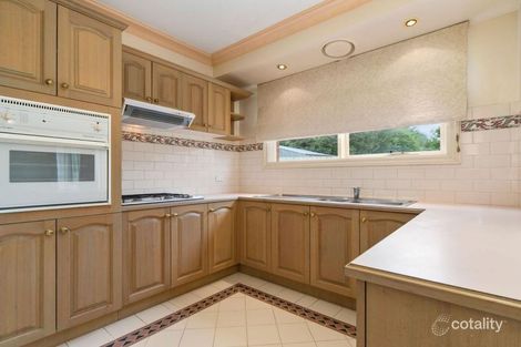 Property photo of 10 Tenandra Court Berwick VIC 3806