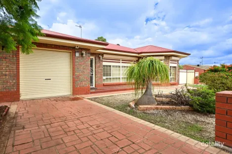 17 Viscount Slim Ave, Whyalla Norrie, SA 5608