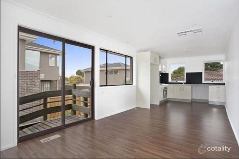 Property photo of 2/69 Middleborough Road Burwood VIC 3125