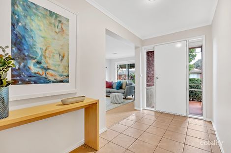 Property photo of 29 Bowral Loop Craigieburn VIC 3064