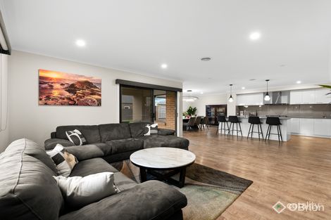 Property photo of 22 Everlasting Boulevard Cranbourne West VIC 3977