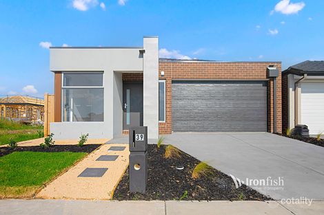 39 Growling Grass Dr, Clyde North, VIC 3978