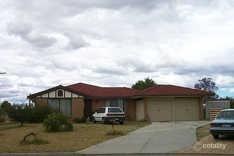 18 Snook Pl, Seville Grove, WA 6112