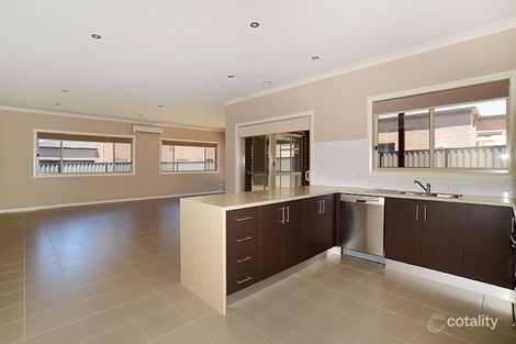 Property photo of 15 Melfin Drive Hillside VIC 3037