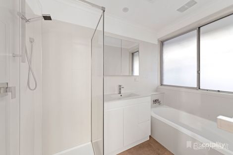 Property photo of 11 Mustang Avenue Narre Warren VIC 3805