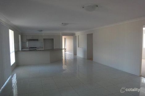 Property photo of 41 Kelly Circle Rutherford NSW 2320