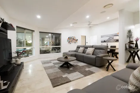 Property photo of 124 Camberwell Circuit Robina QLD 4226