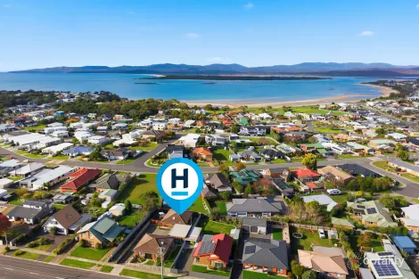 2/31 Alexander St, Shearwater, TAS 7307