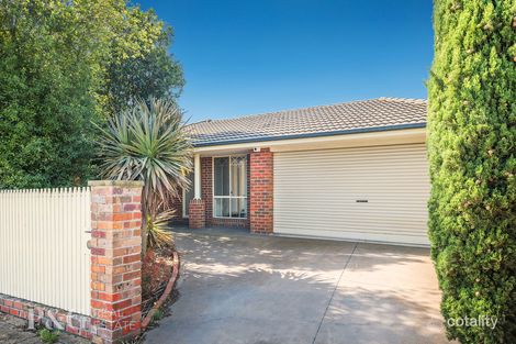 Property photo of 10 Faith Court Cranbourne West VIC 3977