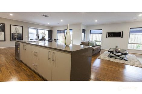 Property photo of 35 Filmont Drive Werribee VIC 3030