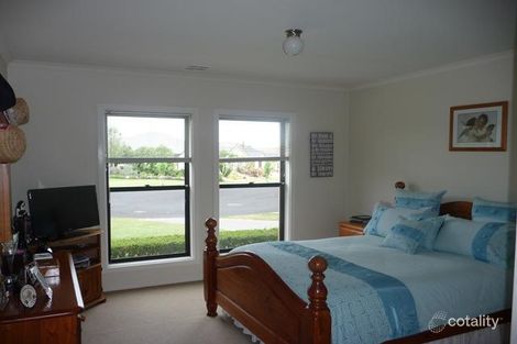 Property photo of 15 Woodhaven Place Mount Gambier SA 5290