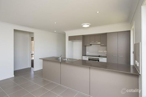 Property photo of 11 Greengard Place Kirkwood QLD 4680