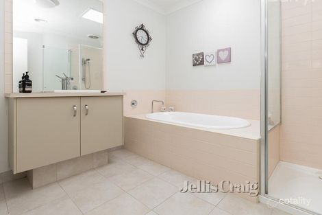 Property photo of 20 Prominence Boulevard Tarneit VIC 3029
