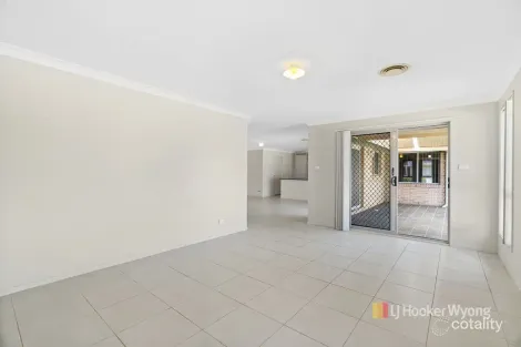 Property photo of 5 Merimbula Place Woongarrah NSW 2259