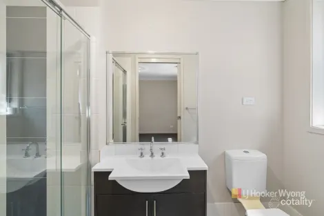 Property photo of 5 Merimbula Place Woongarrah NSW 2259