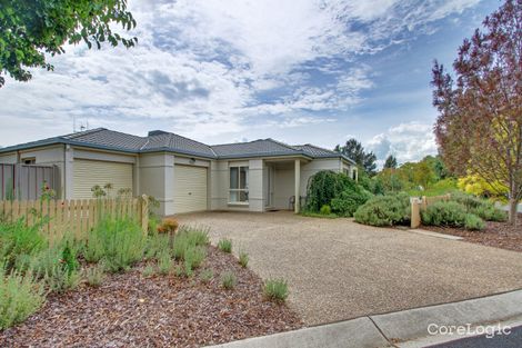 Property photo of 38 Bayside Court Jerrabomberra NSW 2619