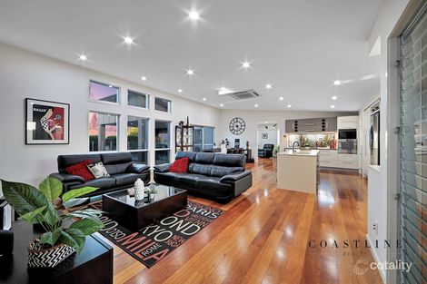 Property photo of 14 Marquis Court Avenell Heights QLD 4670