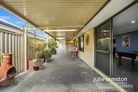 Property photo of 5 Clivia Heights Sinagra WA 6065