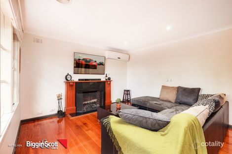 Property photo of 16 Hillview Drive Kilsyth VIC 3137