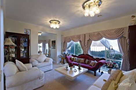 Property photo of 38 The Crest Attwood VIC 3049