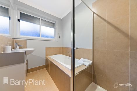 Property photo of 1/11 Luxford Street St Albans VIC 3021