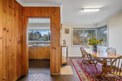 Property photo of 8 Druitt Place Macquarie ACT 2614