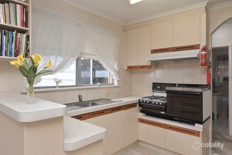 Property photo of 18 Manfred Street Watsonia VIC 3087