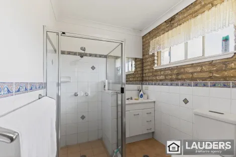 Property photo of 18 Mullalone Place Pampoolah NSW 2430