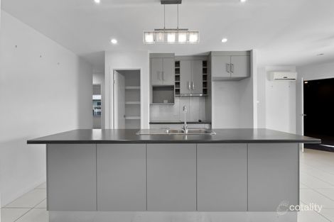 Property photo of 11 Lancaster Way Ooralea QLD 4740