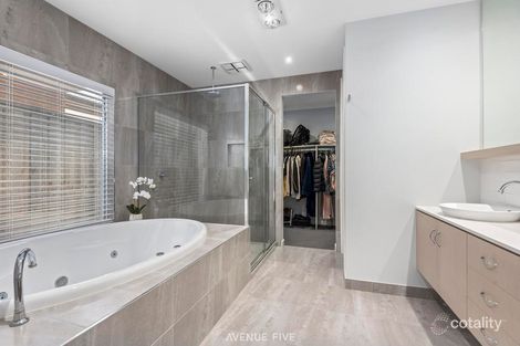 Property photo of 77 Unity Drive Mount Duneed VIC 3217