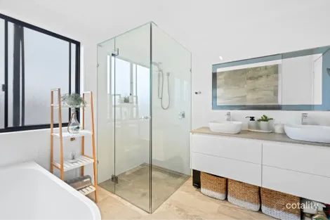 Property photo of 17 Harpur Place Casula NSW 2170