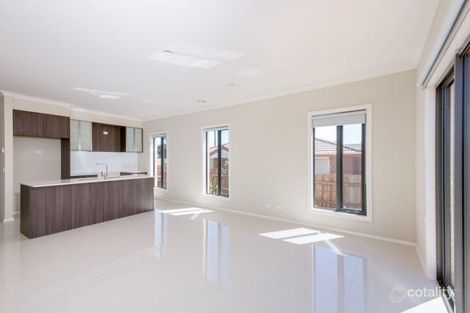 Property photo of 24 St Clair Avenue Cranbourne West VIC 3977
