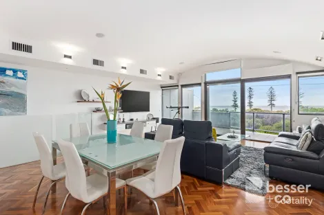 Property photo of 53 Ormond Esplanade Elwood VIC 3184