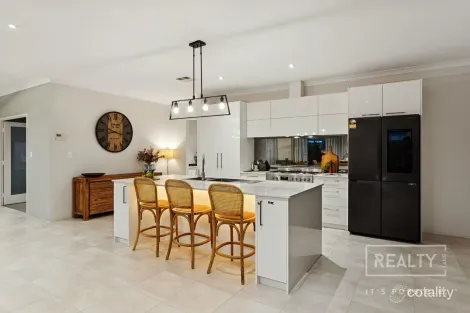 Property photo of 16 Observation Road Craigie WA 6025