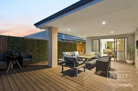 Property photo of 16 Observation Road Craigie WA 6025