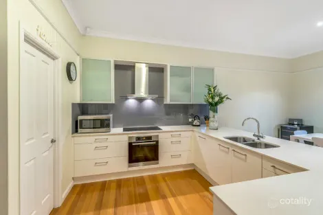 Property photo of 76 Alexandra Street Bardon QLD 4065