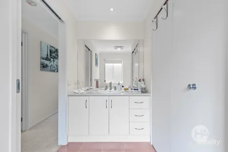 Property photo of 16 Kumala Drive Somerville VIC 3912